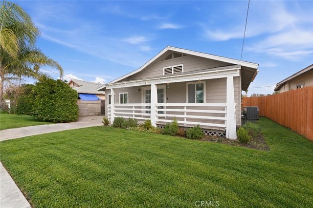 Exterior of 332 S Ramona St, Hemet, CA 92543