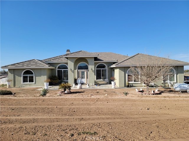 11400 Medlow Ave, Oak Hills, CA 92344
